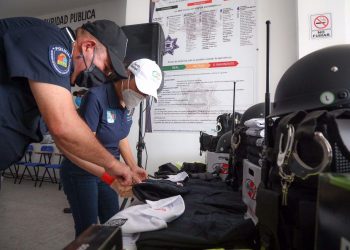 Entregan equipamiento a la policía de Puerto Morelos
