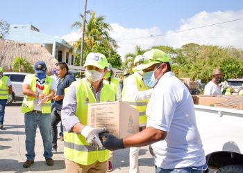 Beneficia presidente de Tulum a mil 100 familias
