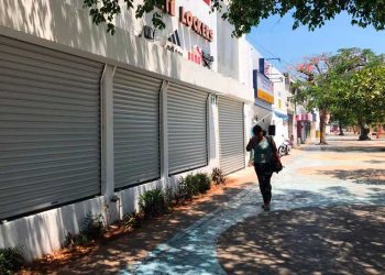 Incierto el futuro de cientos de negocios en Cancún