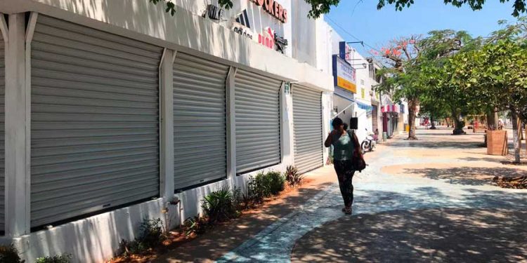 Incierto el futuro de cientos de negocios en Cancún