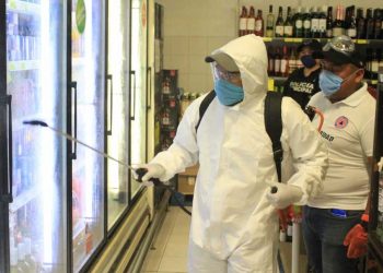 En Solidaridad intensifican medidas de higiene en negocios