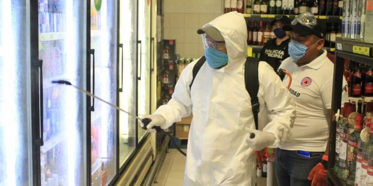 En Solidaridad intensifican medidas de higiene en negocios