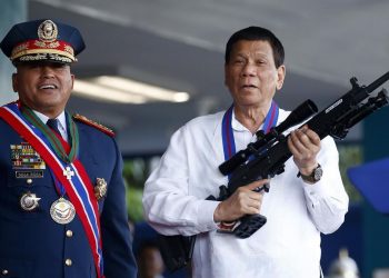 Duterte ordena «disparar a matar» a los que violen la cuarentena