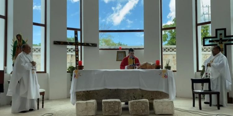 Conmemoran a la Santa Cruz de Sabán con misa virtual por Covid-19