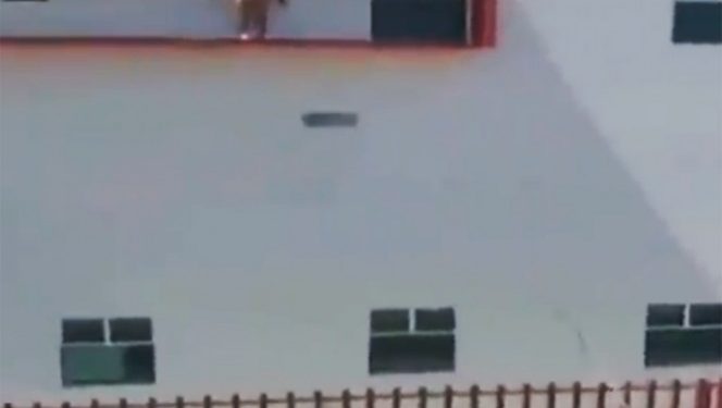 Paciente con Covid-19 se lanza desde tercer piso de hospital