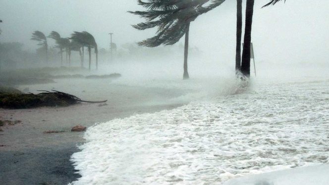México enfrentará temporada intensa de huracanes en medio de pandemia