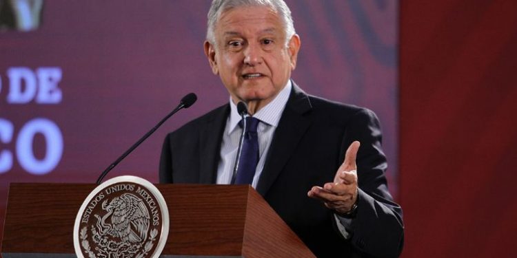 AMLO pide austeridad a estados para no adquirir más deuda