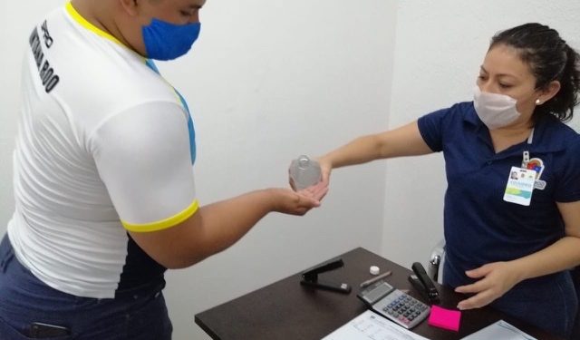 Pago de becas a los medallistas de Quintana Roo