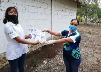 “Conalepos” reciben cuadernillos académicos