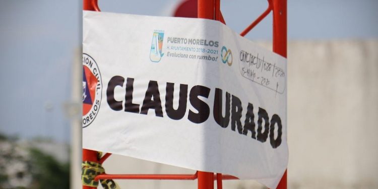 Retiran antena de casi 20 metros de altura