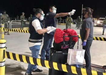 Termina la pesadilla para 76 trabajadores mexicanos del crucero Carnival Glory