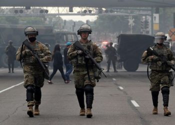 Miles de soldados vigilan calles en EU ante ola de disturbios