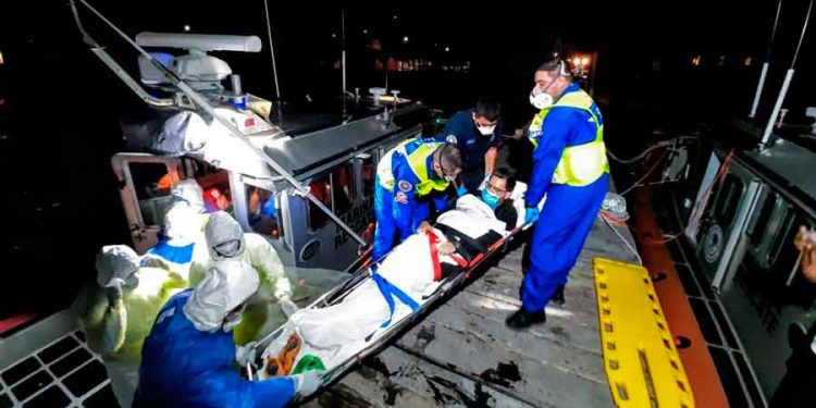 Rescatan a pasajero de un Crucero a 114 millas náuticas de Isla Mujeres