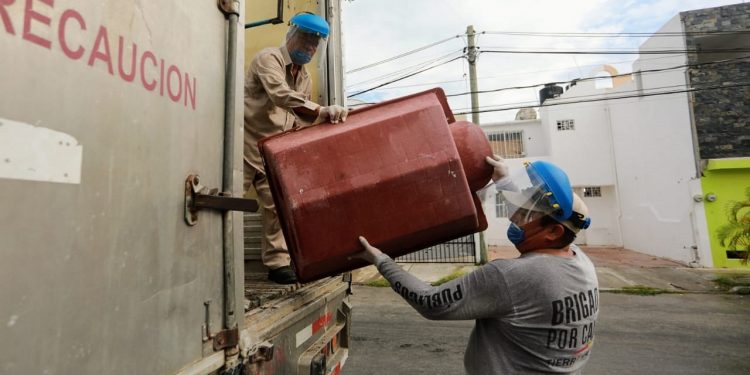 Llamado para sacar cacharros y evitar la proliferación de moscos trasmisores de dengue, chikungunya y zika