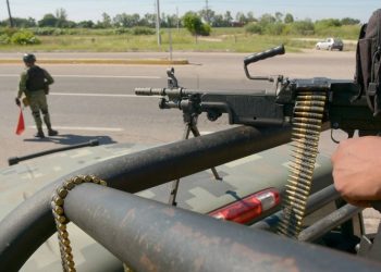 EU actualiza alerta de viaje a México por delincuencia organizada