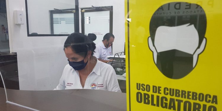 No salimos de la pandemia, salimos de casa con la pandemia, por eso debemos evitar contagios y salvar vidas: Carlos Joaquín