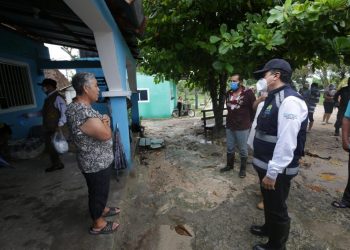 Quintanarroenses aprueban al gobernador Carlos Joaquín