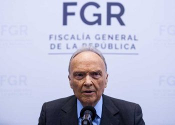 FGR ordena detener a 46 funcionarios por caso Ayotzinapa