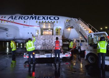 Recibe el ISSSTE 152 mil insumos de China