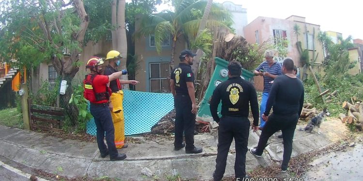 Sesiona el Comité Estatal de Emergencias por lluvias y escurrimientos en Quintana Roo
