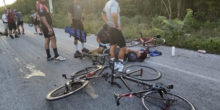 Mata chofer a ciclista y deja dos lesionados en la avenida Huayacán