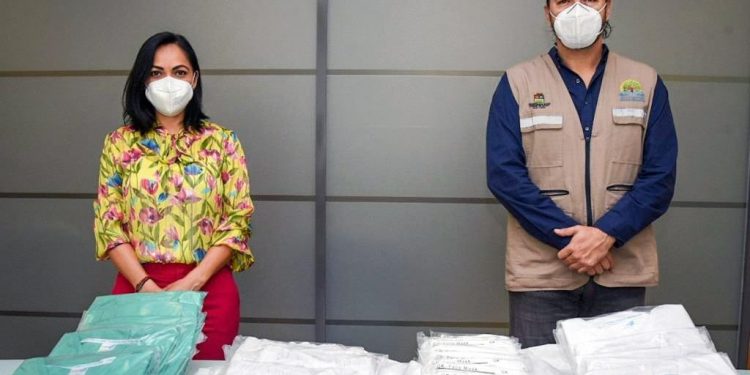 SESA recibe donativo de equipo médico quirúrgico