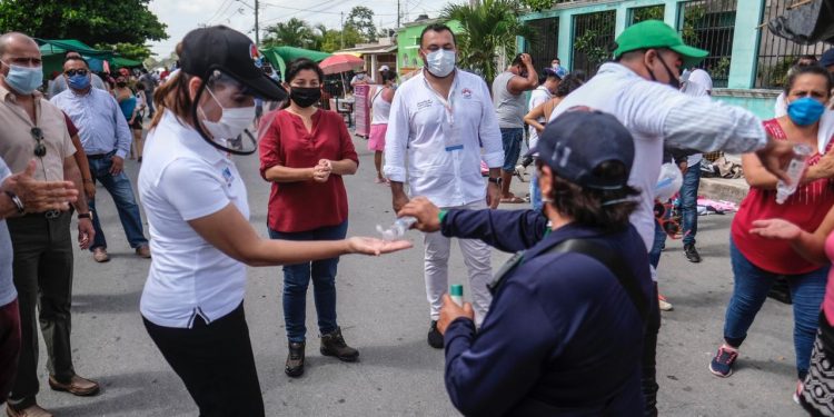 Alcaldesa de BJ verifica cumplimiento de protocolos sanitarios en tianguis