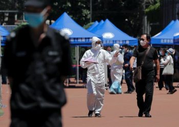 Pekín declara la «guerra» al coronavirus para evitar una propagación masiva tras detectar un nuevo brote