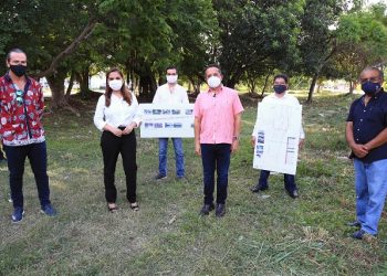 Carlos Joaquín realiza gira de trabajo en Cancún para verificar proyectos de equipamiento urbano