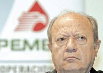 Carlos Romero Deschamps grave por COVID-19, sindicato petrolero pide ayudarlo