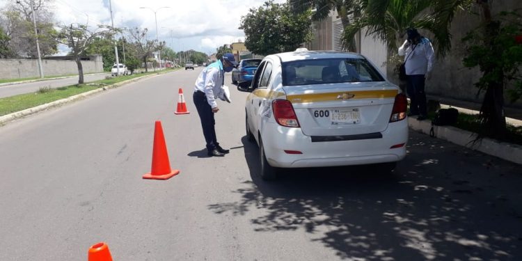 Se está verificando que no haya exceso de pasaje en el transporte público y que todos lleven cubrebocas