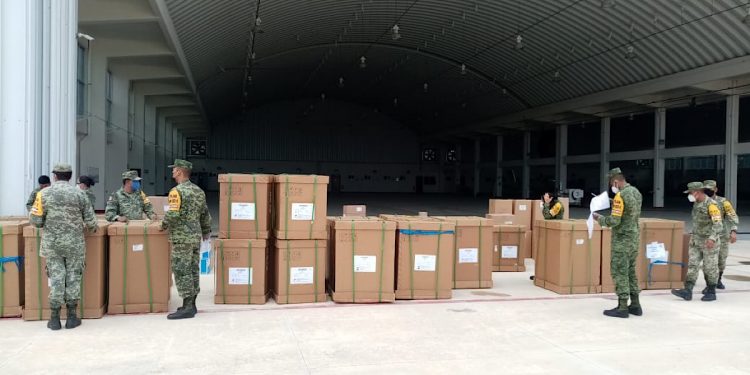 Sigue llegando a QRoo equipo para los hospitales Insabi COVID-19 que entregan elementos de la Sedena