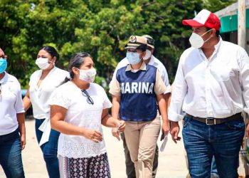 Supervisa Juan Carrillo refugios temporales en Isla Mujeres