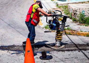 En Isla Mujeres reactivan también programa de bacheo