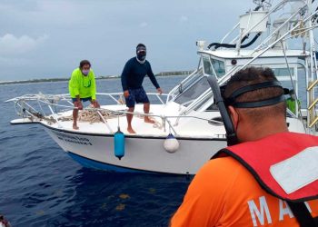 Rescatan en inmediaciones de Cozumel a ocho personas por la Semar