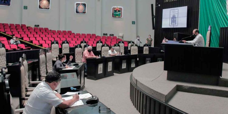 Turna Comisión Permanente iniciativas presentadas por legisladores