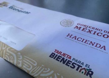 Reciben taxistas créditos del Gobierno Federal