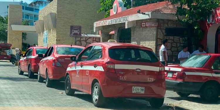 Taxistas podrían recibir apoyo del Gobierno Federal a través del Crédito a la Palabra