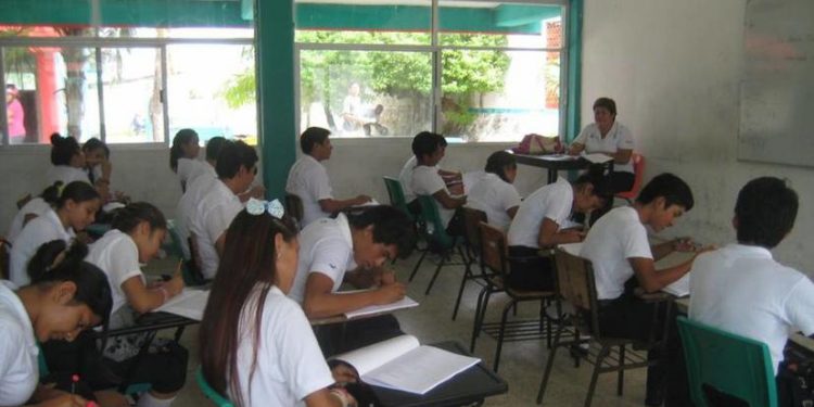 Colegio de Bachilleres Plantel Isla Mujeres se reporta listo para iniciar de manera virtual