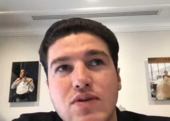 Senador se disculpa por actitud machista con su esposa