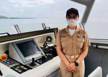 Patrulla costera zarpa con una mujer al mando por primera vez