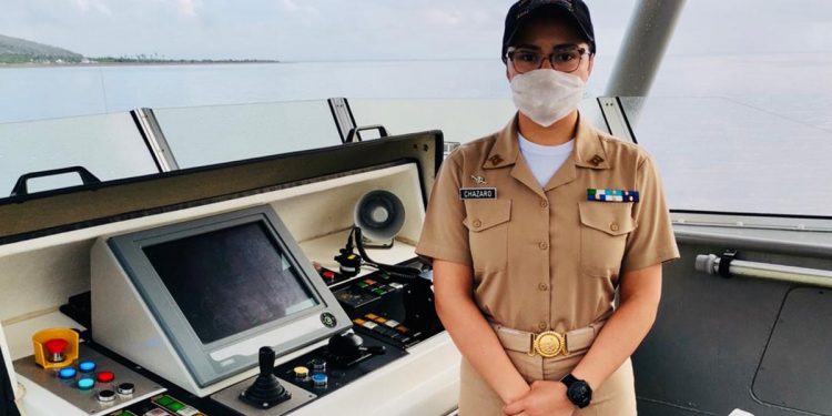 Patrulla costera zarpa con una mujer al mando por primera vez