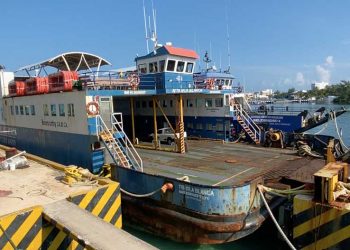 Viejos transbordadores de Marítima Isla Mujeres podrían terminar en el deshuesadero