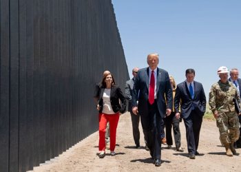 Amenaza Trump a México: pagará el muro con impuestos a remesas y peaje