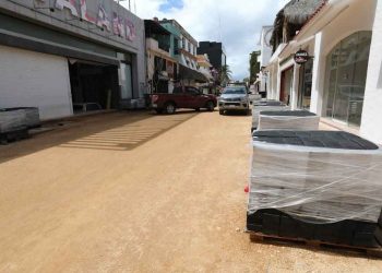 Red de drenaje llegará a los negocios de la Quinta Avenida: Laura Beristain