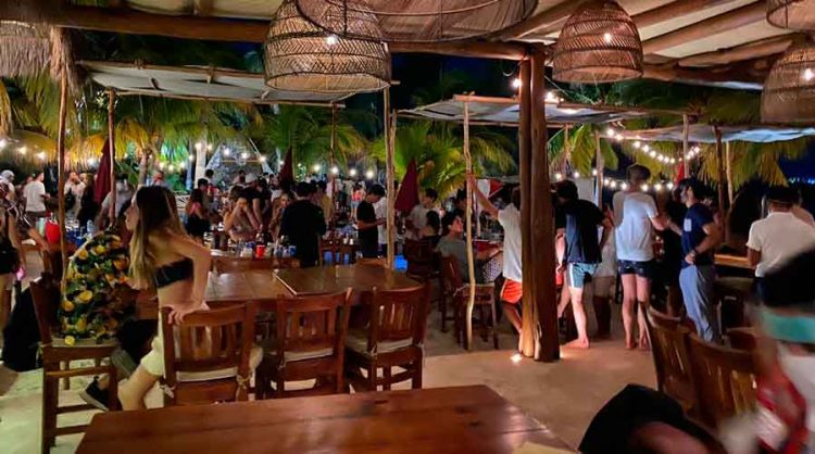 Otro restaurante clausurado en Isla Mujeres por no contar con documentación en regla