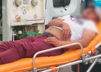 Bajo los efectos del alcohol decide cortarse el cuello a bordo de un taxi en Cancún