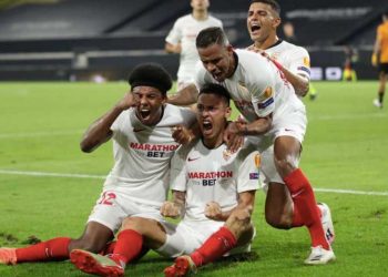 Raúl Jiménez y los Wolves quedan fuera de la Europa League