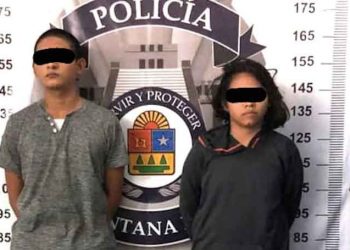 Detienen en Isla Mujeres a una pareja de sujetos armados