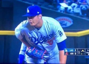 Pitcher mexicano debuta con los Dodgers de Los Ángeles